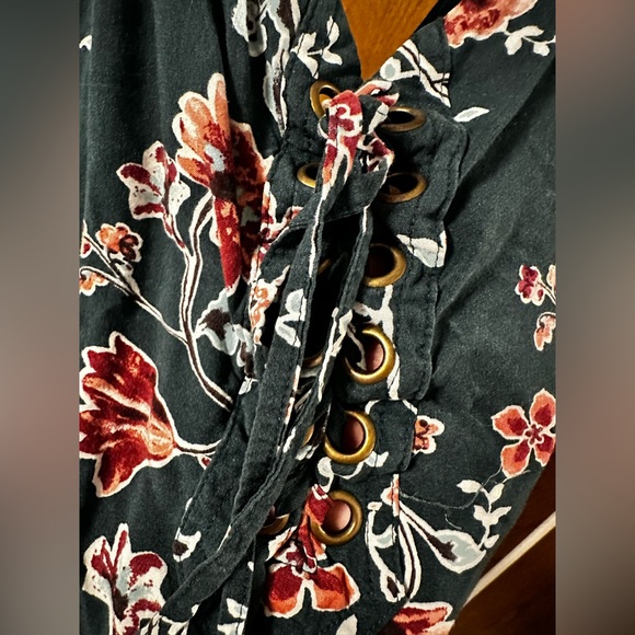 Emerald Green Floral Lace Up Tank/Camisole - Picture 2 of 4